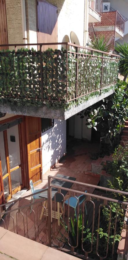 House Near The Beach Giardini Naxos Exterior foto